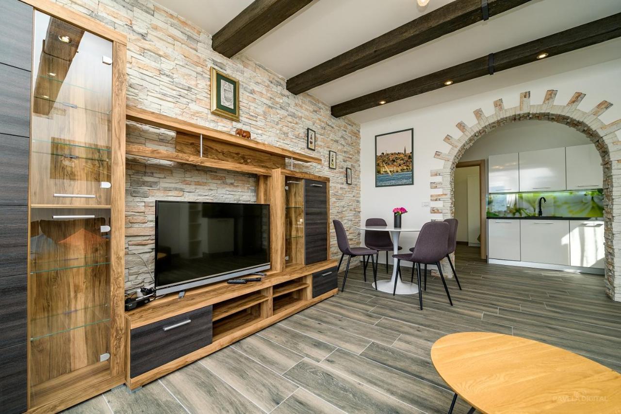 Magnolia Apartment